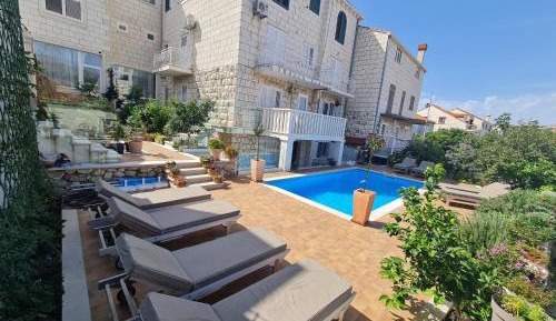 Studio Apartment with Balcony
