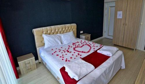 Deluxe Double Room with Shower