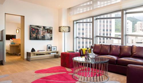 One-Bedroom King Suite