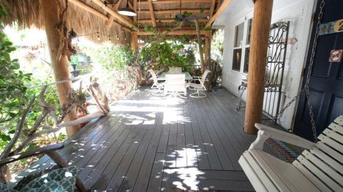 Cottage 2 - Two-Bedroom Ground Level with Private Covered Deck
