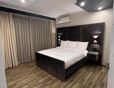 King Suite with Spa Bath