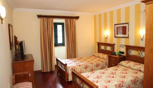Twin Room with Private Bathroom