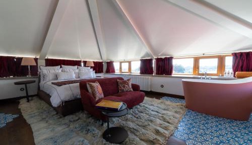 Corner Suite