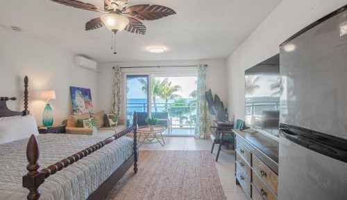 Studio Apartment with Balcony