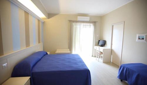 Triple Room with Private Bathroom