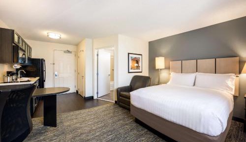 Queen Studio Suite