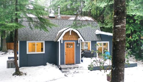 Three-Bedroom Holiday Home 