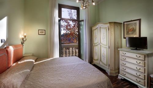 Double or Twin Room with Private Bathroom