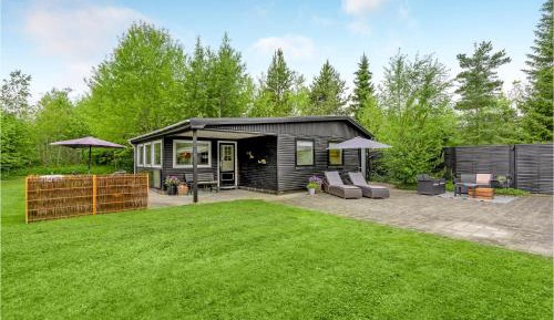 Three-Bedroom Holiday Home 