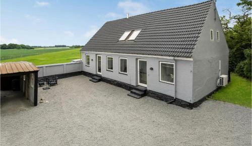 Four-Bedroom Holiday Home