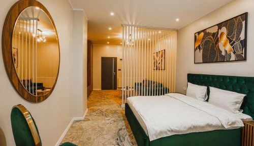 Deluxe Family Suite