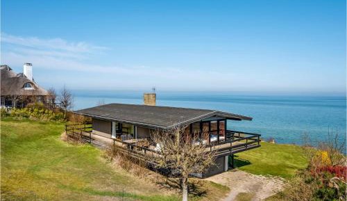 Three-Bedroom Vacation Home 