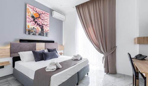 Double or Twin Room with Mountain View