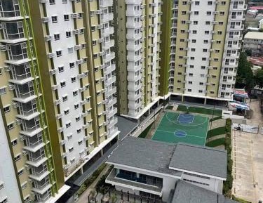 Studio with Balcony