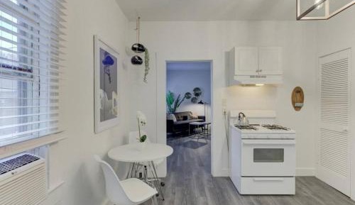 Studio Apartment
