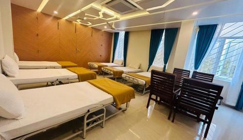 6-Bed Mixed Dormitory Room