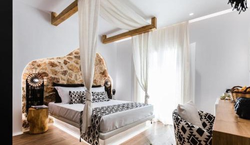 Deluxe Double Room with Balcony and Sea View