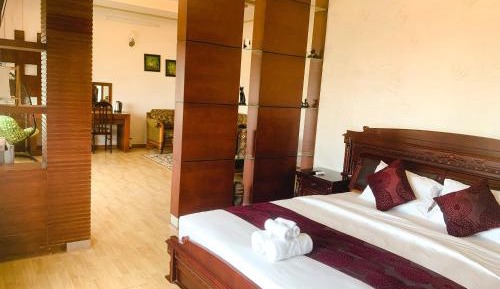 Deluxe Double Room with Bath