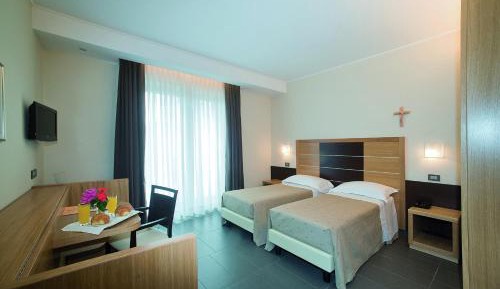 Superior Double or Twin Room with Terrace