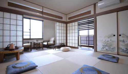 Triple Room with Shared Bathroom