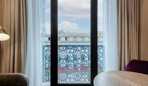 Gran Deluxe King Room with City View