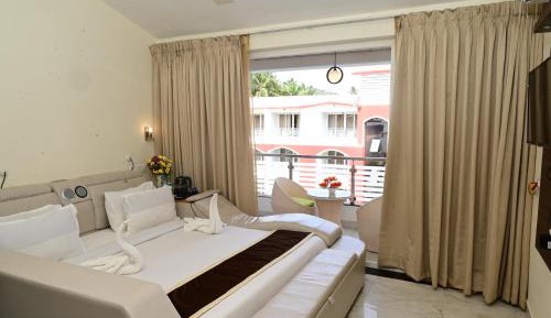 Premium Pool View Room with Balcony & Smart Bed