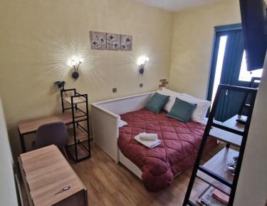 Double Room with Private Bathroom
