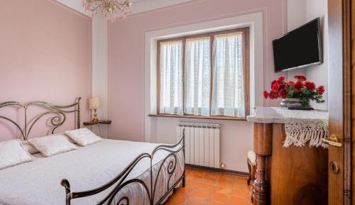Superior One-Bedroom Apartment