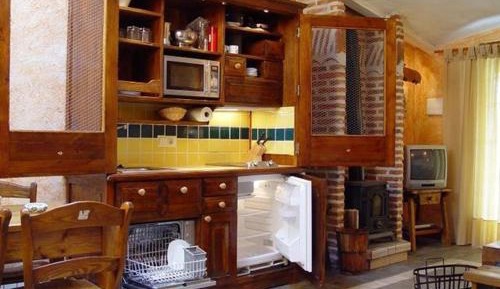 One-Bedroom Apartment (4 Adults)