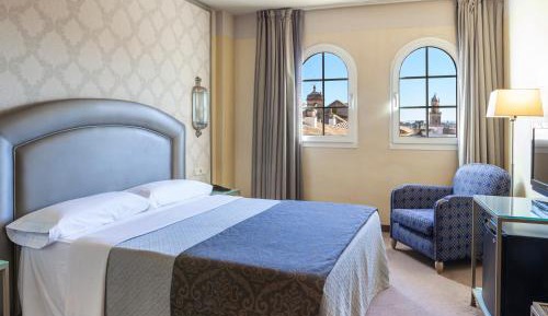Queen Room