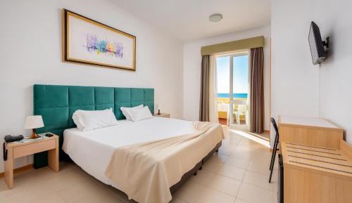 Double or Twin Room with Balcony and Sea View