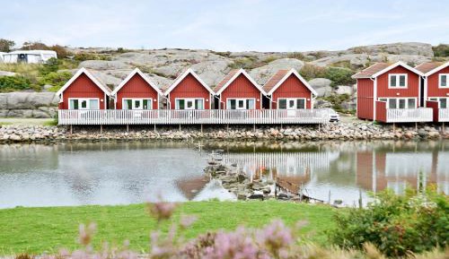 Bungalow - Water Front 