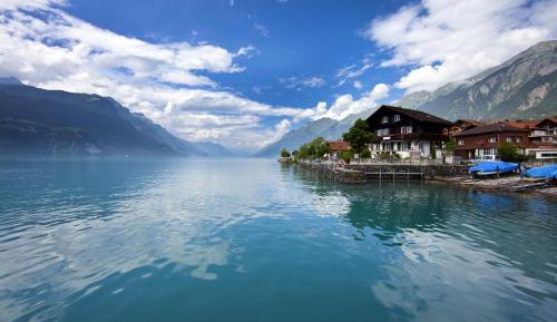 Apartment with Lake View