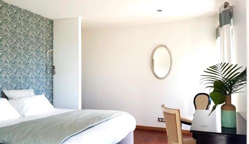 Double Room with Pool View