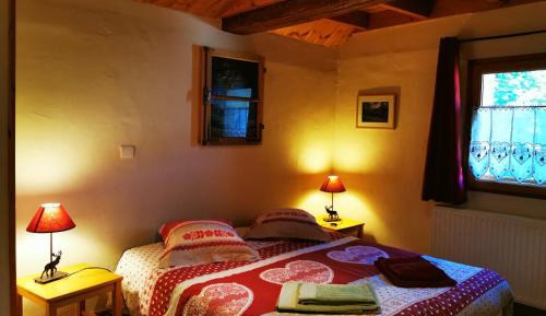 Double or Twin Room with Mountain View