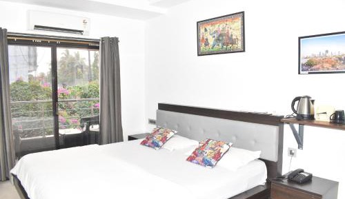 Deluxe King Room