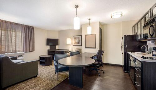 Queen Studio Suite