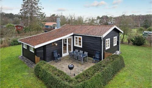 Three-Bedroom Holiday Home 