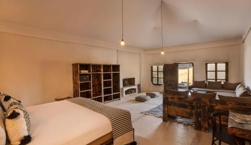 Deluxe Suite