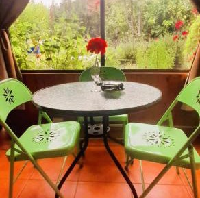 Family Room with Garden View