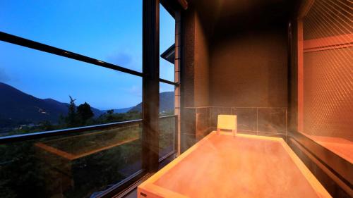 King Room with Open-Air Bath with Mountain View