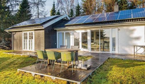 Three-Bedroom Vacation Home 