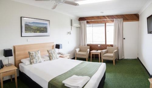 Standard Queen Room
