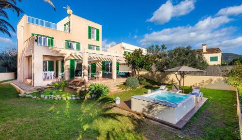Villa with Sea View