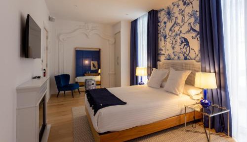 Deluxe Double or Twin Room