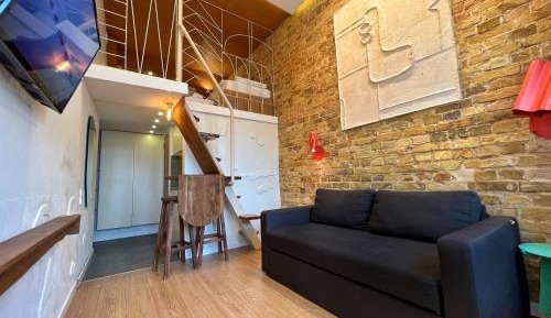 Studio - Split Level