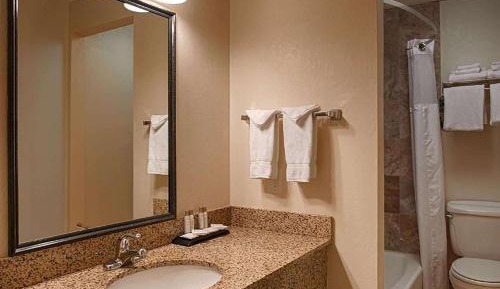 Two-Bedroom Queen Suite - Non-Smoking