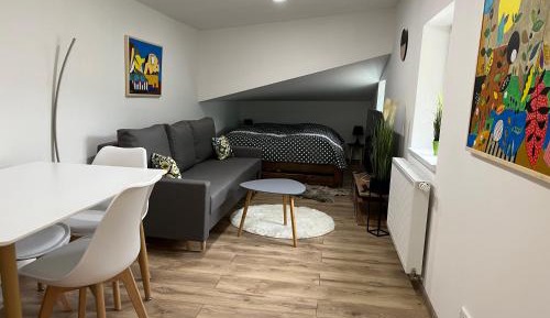 Studio - Split Level