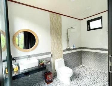 Deluxe Double Room (2 Adults + 1 Child)