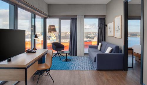 One-Bedroom Corner Suite - High Floor